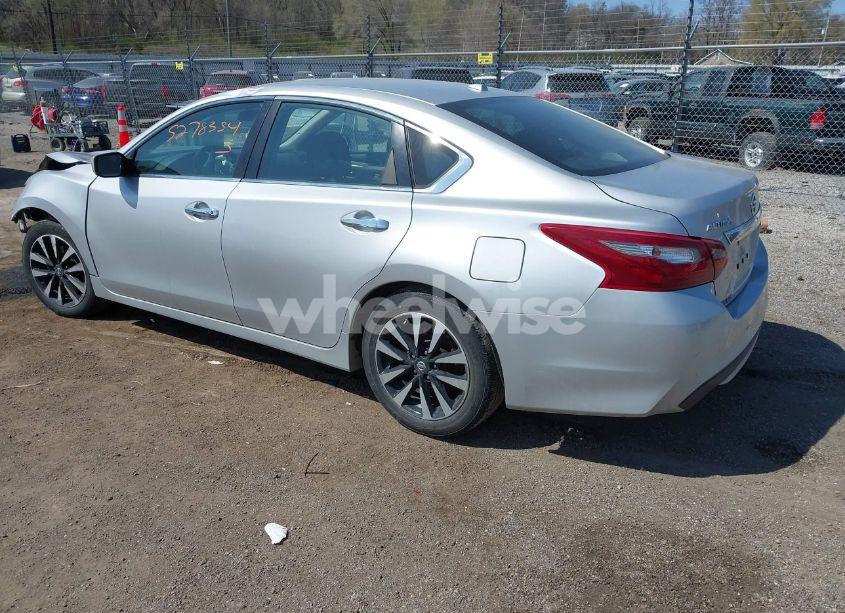 Photo 3 of 2018 Nissan Altima 2.5 SV (VIN 1N4AL3AP2JC247082)