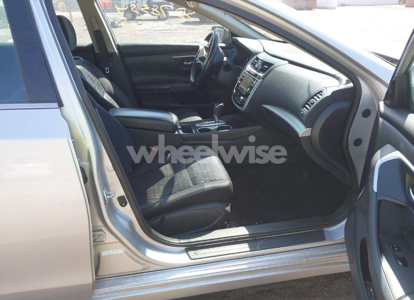 Photo 5 of 2018 Nissan Altima 2.5 SV (VIN 1N4AL3AP2JC247082)