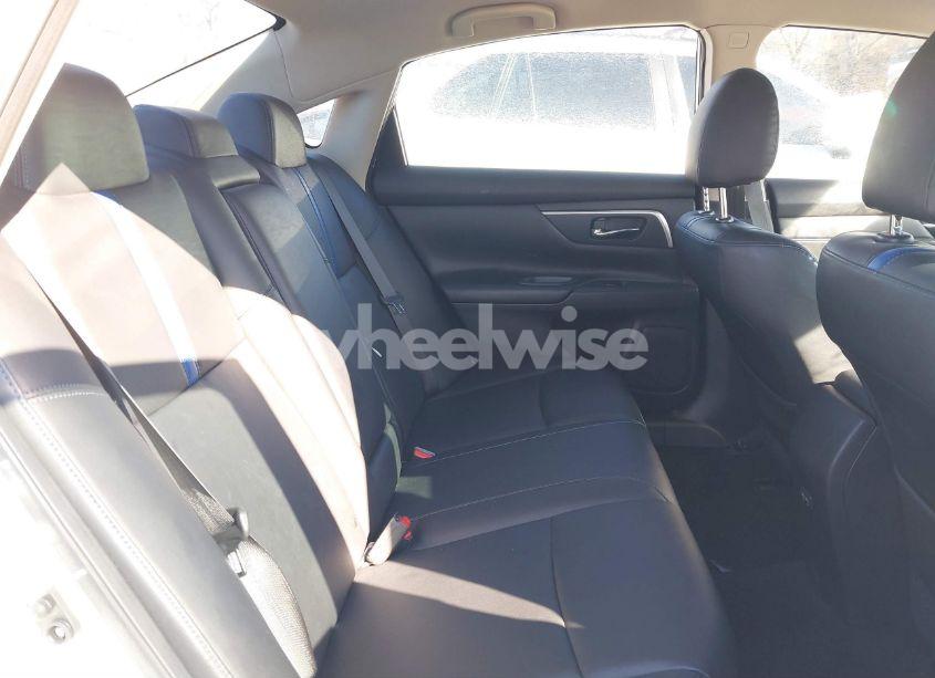 Photo 8 of 2018 Nissan Altima 2.5 SR (VIN 1N4AL3AP2JC247261)