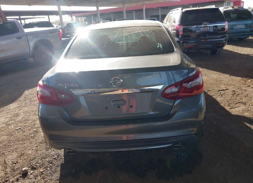 Photo 15 of 2018 Nissan Altima 2.5 S (VIN 1N4AL3AP2JC255845)
