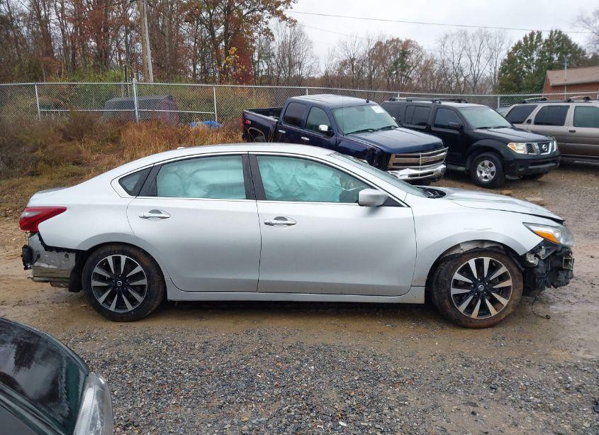 Photo 13 of 2018 Nissan Altima 2.5 SV (VIN 1N4AL3AP2JC258874)