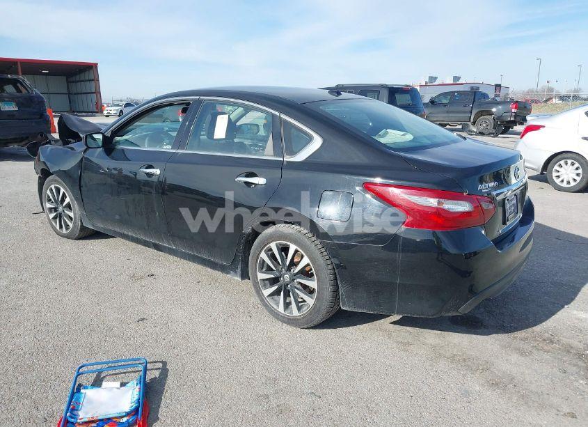 Photo 3 of 2018 Nissan Altima 2.5 SV (VIN 1N4AL3AP2JC264139)