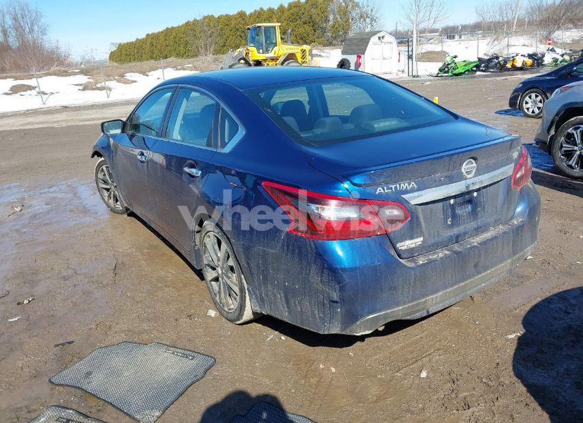 Photo 3 of 2018 Nissan Altima 2.5 SR (VIN 1N4AL3AP2JC265422)