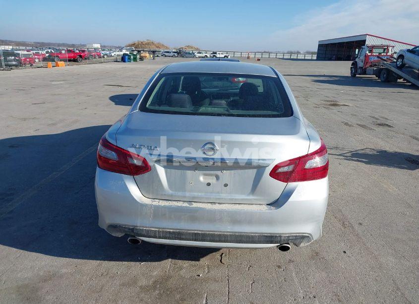 Photo 17 of 2018 Nissan Altima 2.5 S (VIN 1N4AL3AP2JC265937)