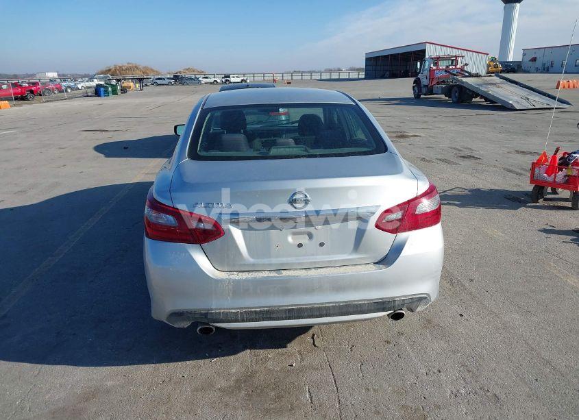 Photo 19 of 2018 Nissan Altima 2.5 S (VIN 1N4AL3AP2JC265937)
