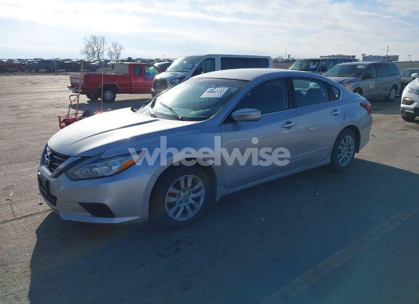 Photo 2 of 2018 Nissan Altima 2.5 S (VIN 1N4AL3AP2JC265937)