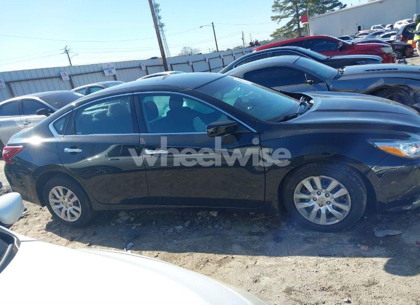 Photo 13 of 2018 Nissan Altima 2.5 S (VIN 1N4AL3AP2JC266845)