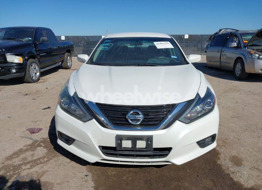 Photo 12 of 2018 Nissan Altima 2.5 SR (VIN 1N4AL3AP2JC269874)