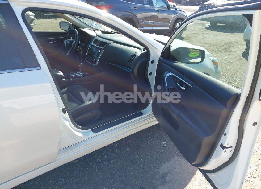 Photo 5 of 2018 Nissan Altima 2.5 SR (VIN 1N4AL3AP2JC269874)