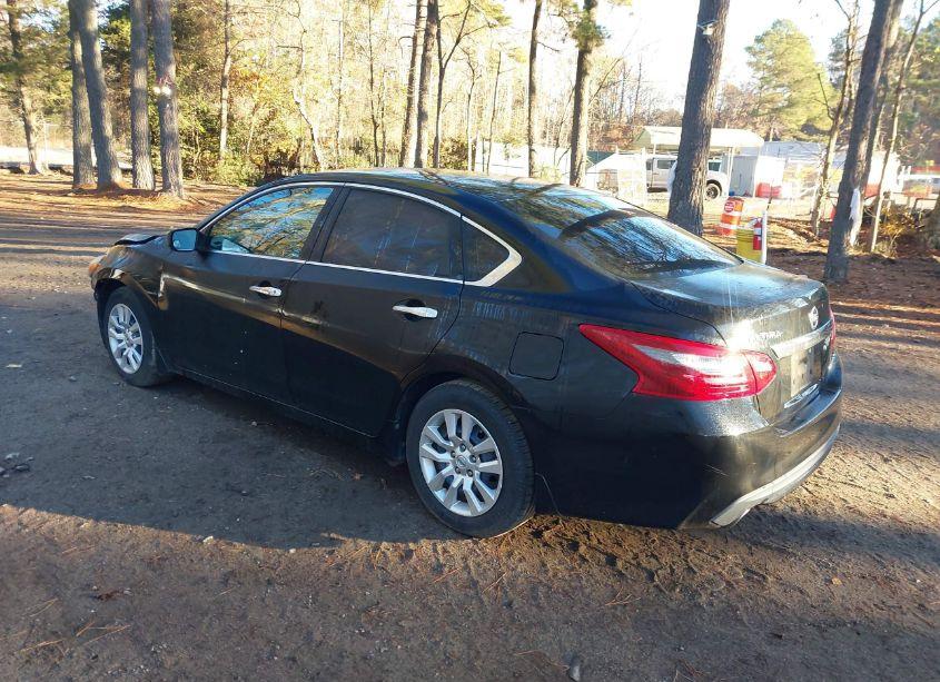 Photo 3 of 2018 Nissan Altima 2.5 S (VIN 1N4AL3AP2JC275559)