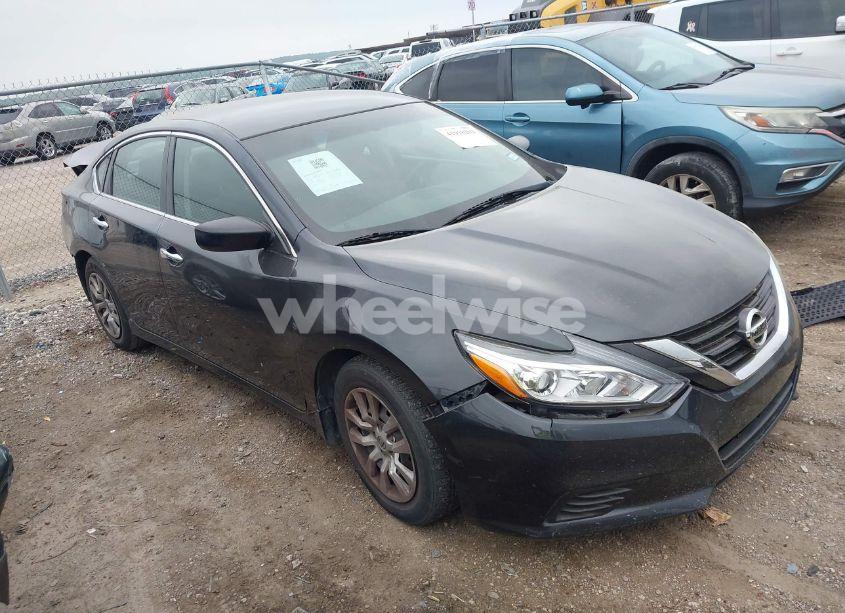 2018 Nissan Altima 2.5 S (VIN 1N4AL3AP2JC296105) main photo