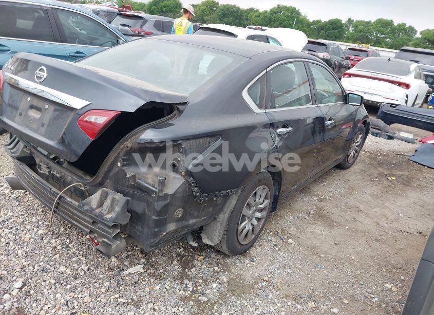 Photo 4 of 2018 Nissan Altima 2.5 S (VIN 1N4AL3AP2JC296105)