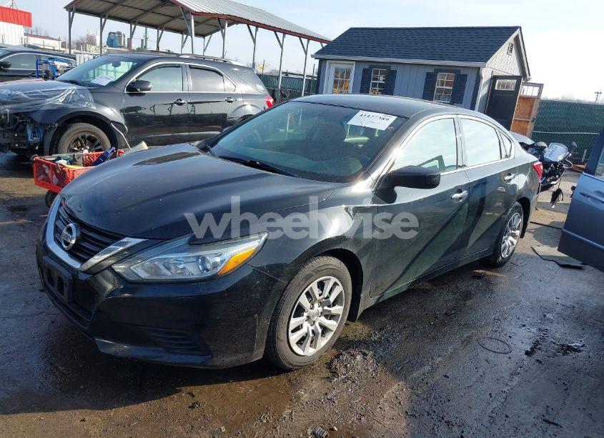 Photo 2 of 2018 Nissan Altima 2.5 S (VIN 1N4AL3AP2JC475793)