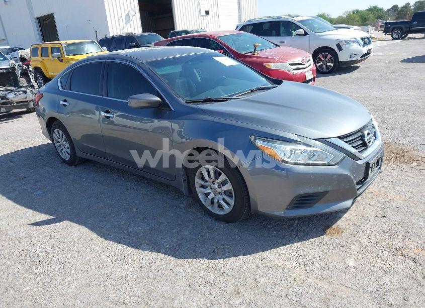 2018 Nissan Altima 2.5 S (VIN 1N4AL3AP2JC479813) main photo
