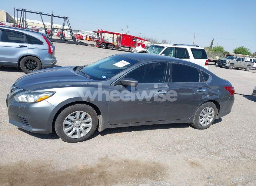 Photo 14 of 2018 Nissan Altima 2.5 S (VIN 1N4AL3AP2JC479813)