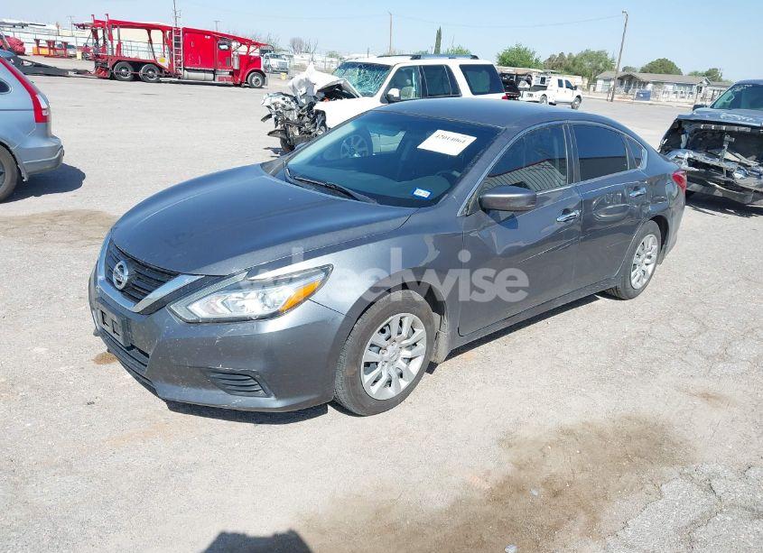 Photo 2 of 2018 Nissan Altima 2.5 S (VIN 1N4AL3AP2JC479813)
