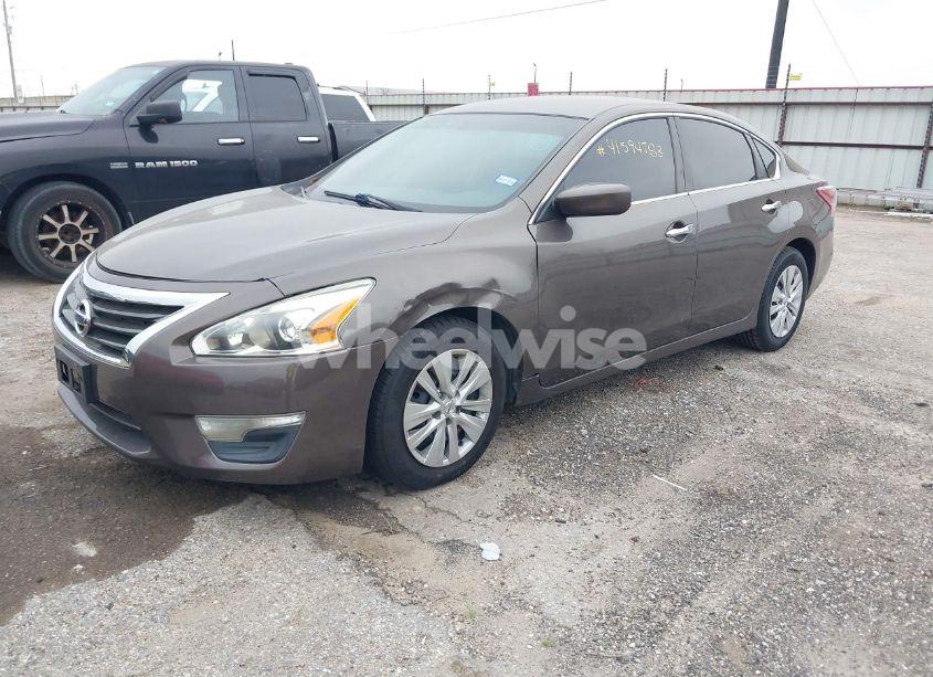 Photo 2 of 2013 Nissan Altima 2.5 S (VIN 1N4AL3AP3DC107319)
