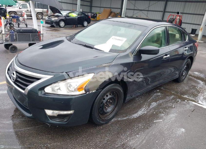 Photo 2 of 2013 Nissan Altima 2.5 S (VIN 1N4AL3AP3DC110012)