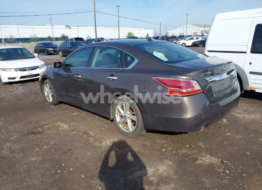 Photo 3 of 2013 Nissan Altima 2.5 SV (VIN 1N4AL3AP3DC115825)