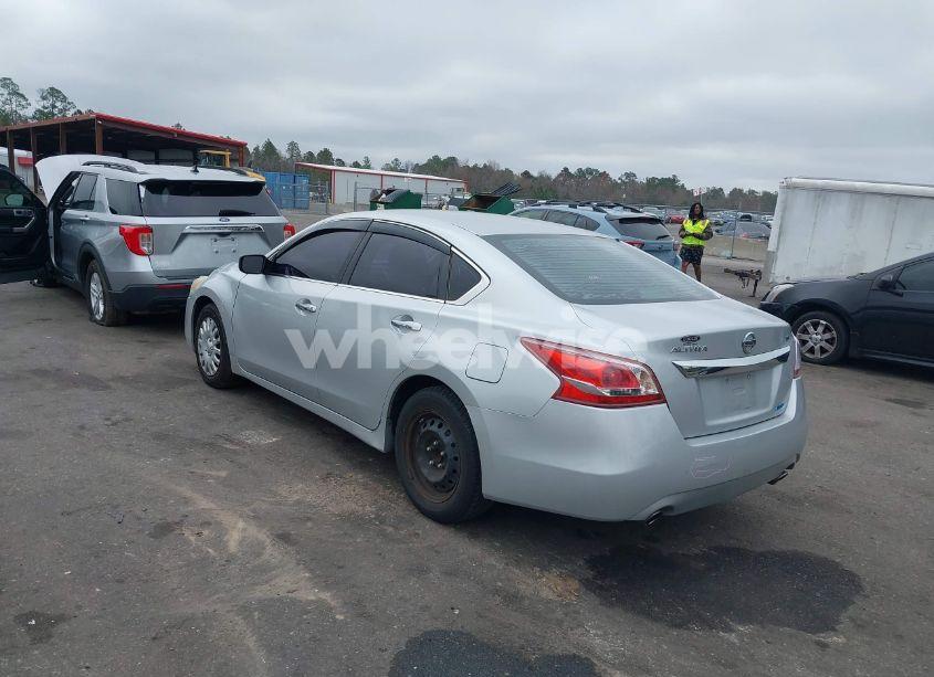 Photo 3 of 2013 Nissan Altima 2.5 S (VIN 1N4AL3AP3DC228531)