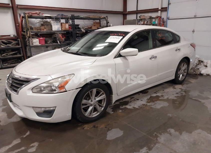 Photo 2 of 2013 Nissan Altima 2.5 SV (VIN 1N4AL3AP3DC293296)