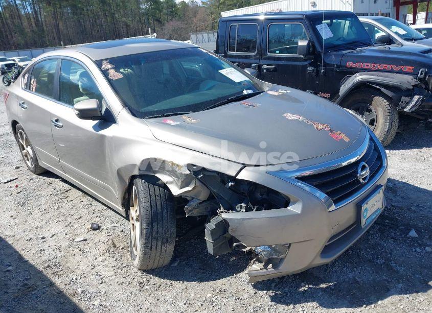 2013 Nissan Altima 2.5 SV (VIN 1N4AL3AP3DN405437) main photo