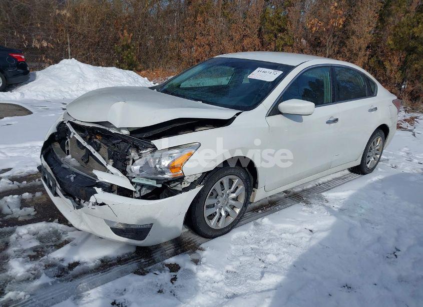 Photo 2 of 2013 Nissan Altima 2.5 S (VIN 1N4AL3AP3DN425784)