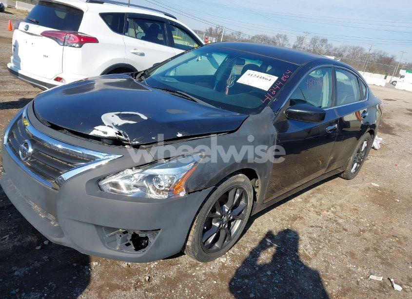 Photo 2 of 2013 Nissan Altima 2.5 S (VIN 1N4AL3AP3DN438289)