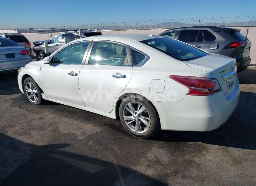 Photo 3 of 2013 Nissan Altima 2.5 SL (VIN 1N4AL3AP3DN443024)