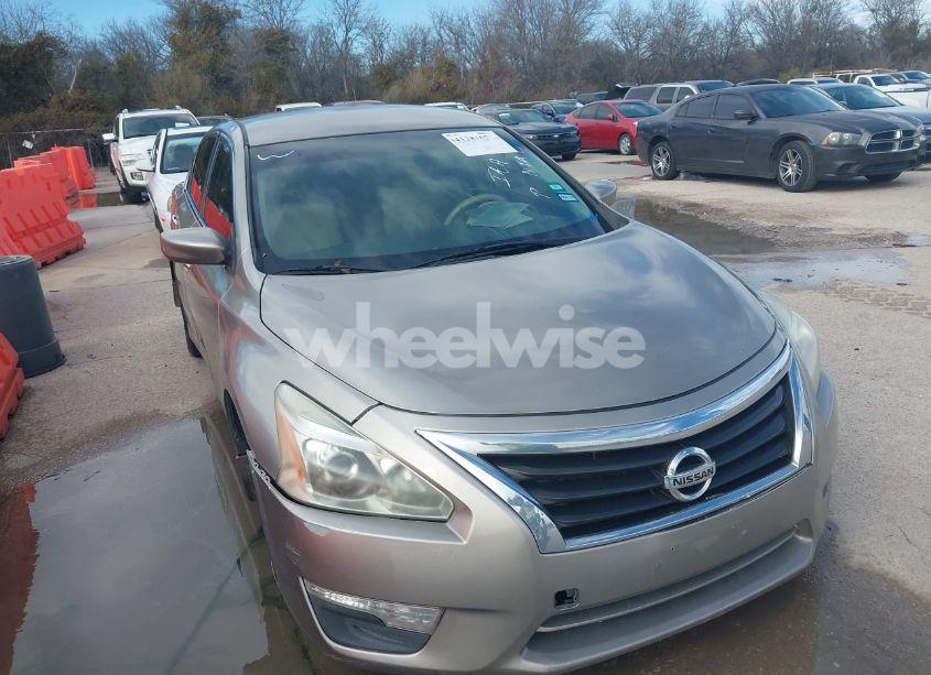 2013 Nissan Altima 2.5 SV (VIN 1N4AL3AP3DN469963) main photo
