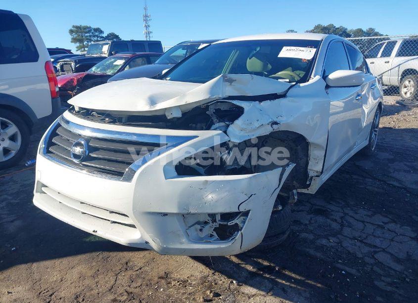 Photo 2 of 2013 Nissan Altima 2.5 SV (VIN 1N4AL3AP3DN478680)