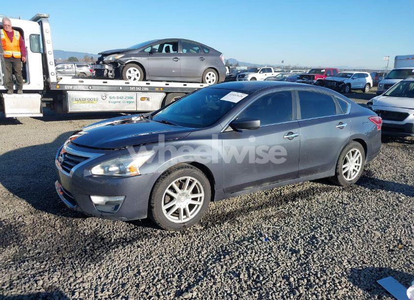 Photo 2 of 2013 Nissan Altima 2.5 S (VIN 1N4AL3AP3DN489131)