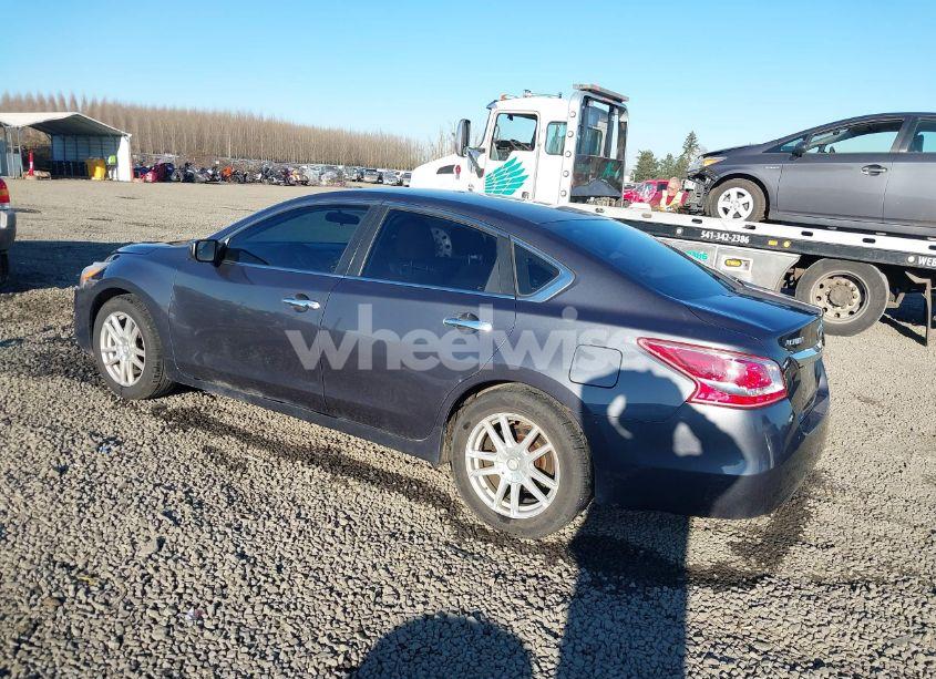 Photo 3 of 2013 Nissan Altima 2.5 S (VIN 1N4AL3AP3DN489131)