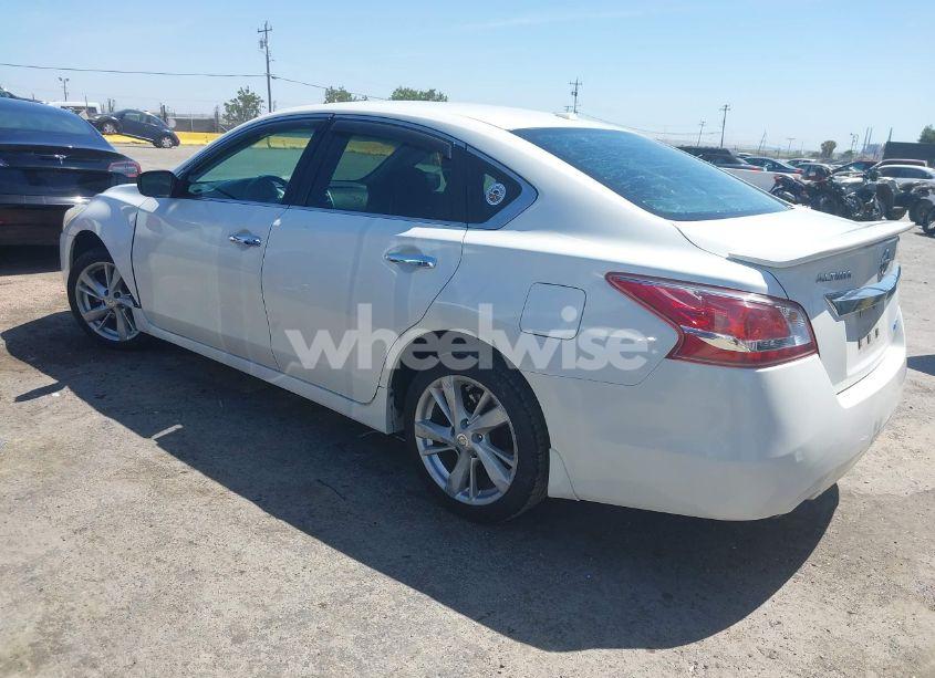 Photo 3 of 2013 Nissan Altima 2.5 SV (VIN 1N4AL3AP3DN505263)