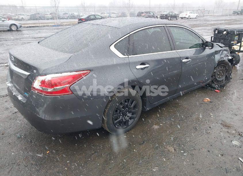Photo 4 of 2013 Nissan Altima 2.5 S (VIN 1N4AL3AP3DN512360)
