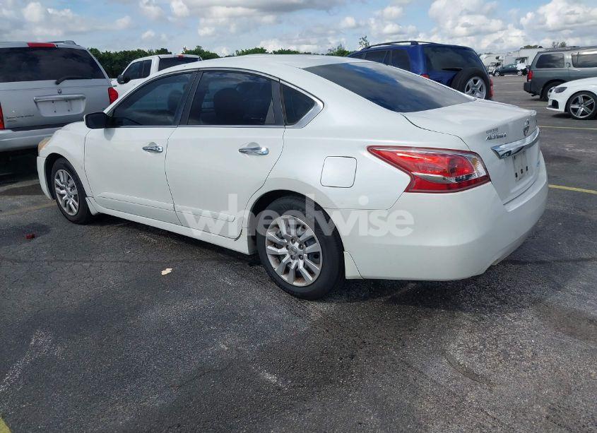 Photo 3 of 2013 Nissan Altima 2.5 S (VIN 1N4AL3AP3DN555483)