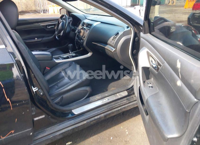 Photo 5 of 2013 Nissan Altima 2.5 SL (VIN 1N4AL3AP3DN557931)