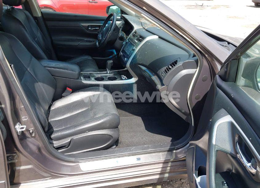 Photo 5 of 2013 Nissan Altima 2.5 SL (VIN 1N4AL3AP3DN571988)