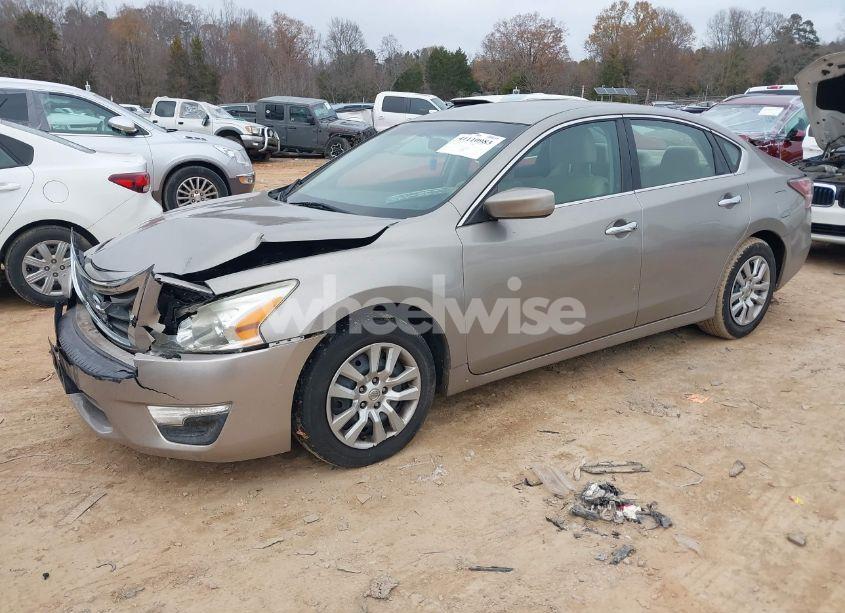 Photo 2 of 2014 Nissan Altima 2.5 S (VIN 1N4AL3AP3EC145862)