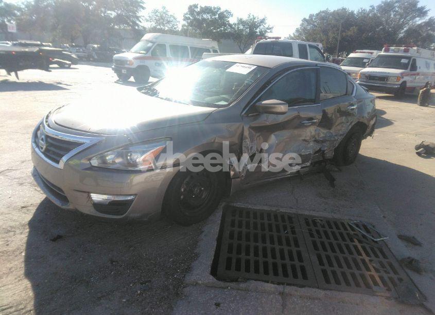 Photo 2 of 2014 Nissan Altima 2.5 S (VIN 1N4AL3AP3EC154657)