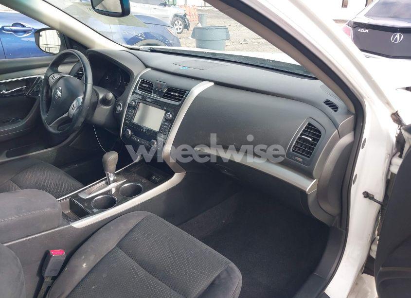 Photo 5 of 2014 Nissan Altima 2.5 SV (VIN 1N4AL3AP3EC181597)