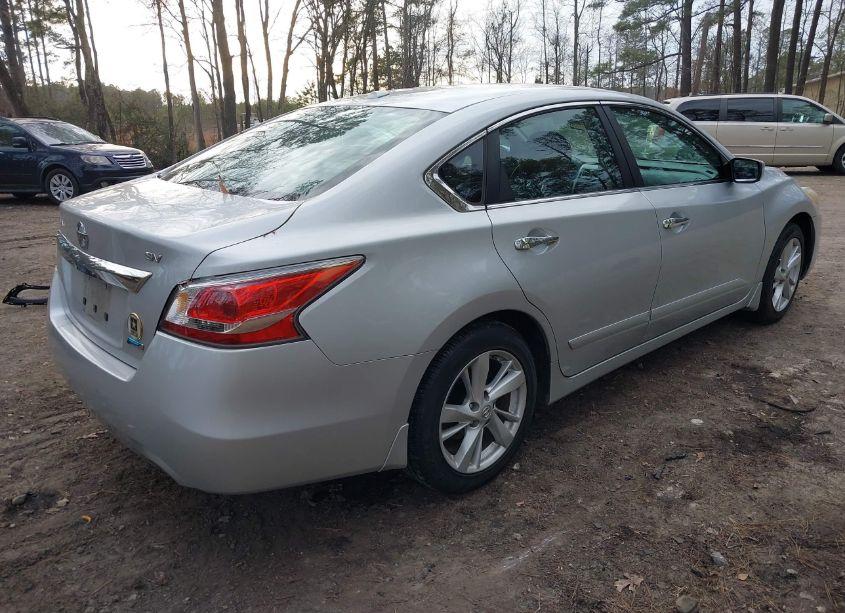 Photo 4 of 2014 Nissan Altima 2.5 SV (VIN 1N4AL3AP3EC280551)