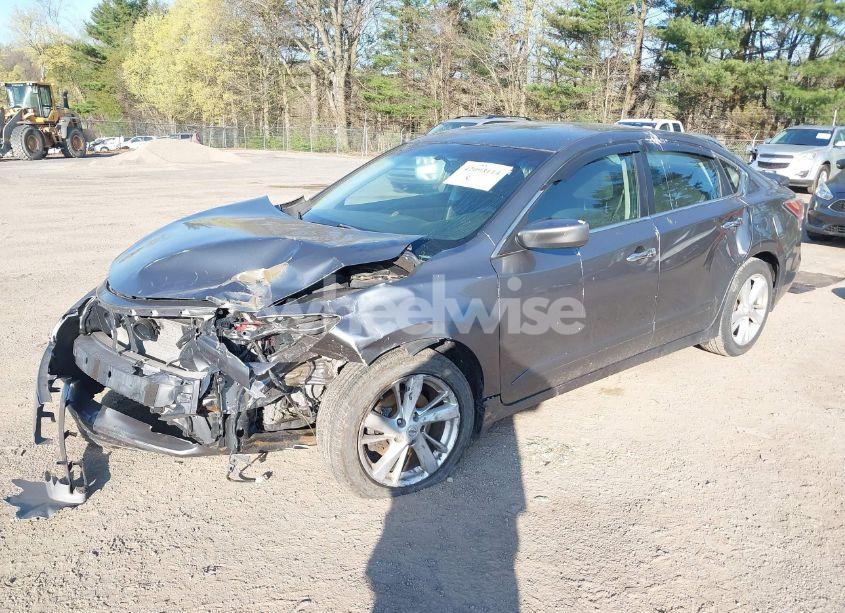 Photo 2 of 2014 Nissan Altima 2.5 SV (VIN 1N4AL3AP3EC321681)