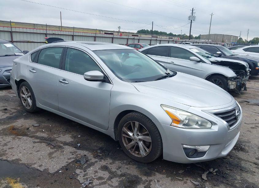 2014 Nissan Altima 2.5 SV (VIN 1N4AL3AP3EC423966) main photo