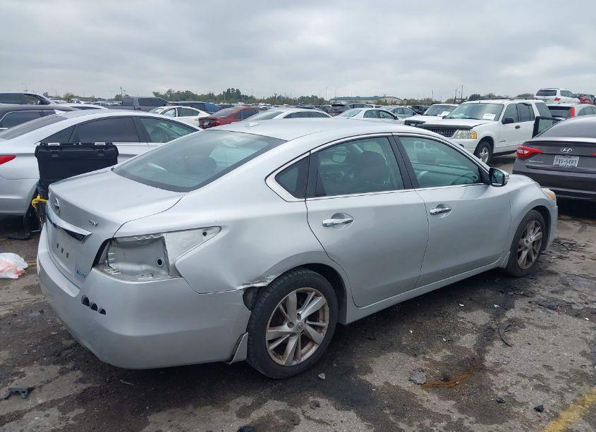 Photo 4 of 2014 Nissan Altima 2.5 SV (VIN 1N4AL3AP3EC423966)