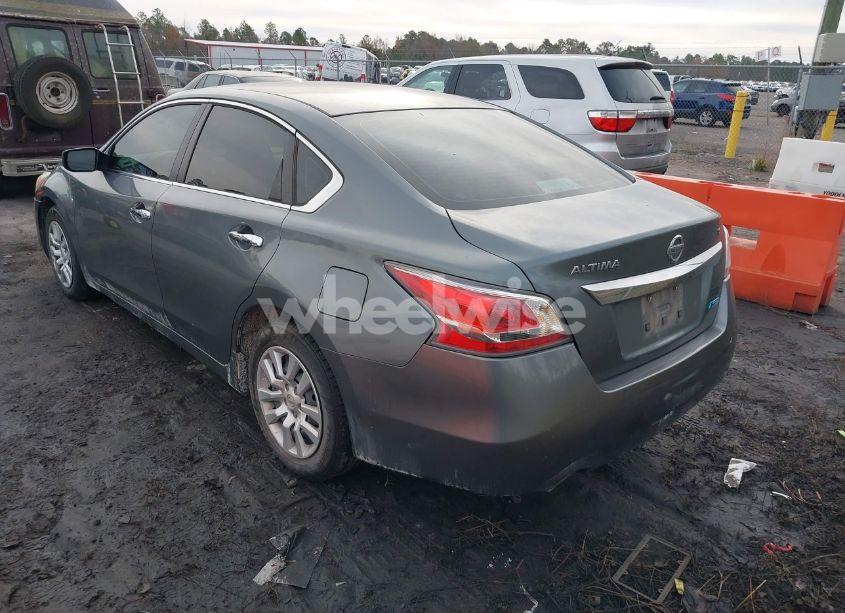 Photo 3 of 2014 Nissan Altima 2.5 S (VIN 1N4AL3AP3EN210584)