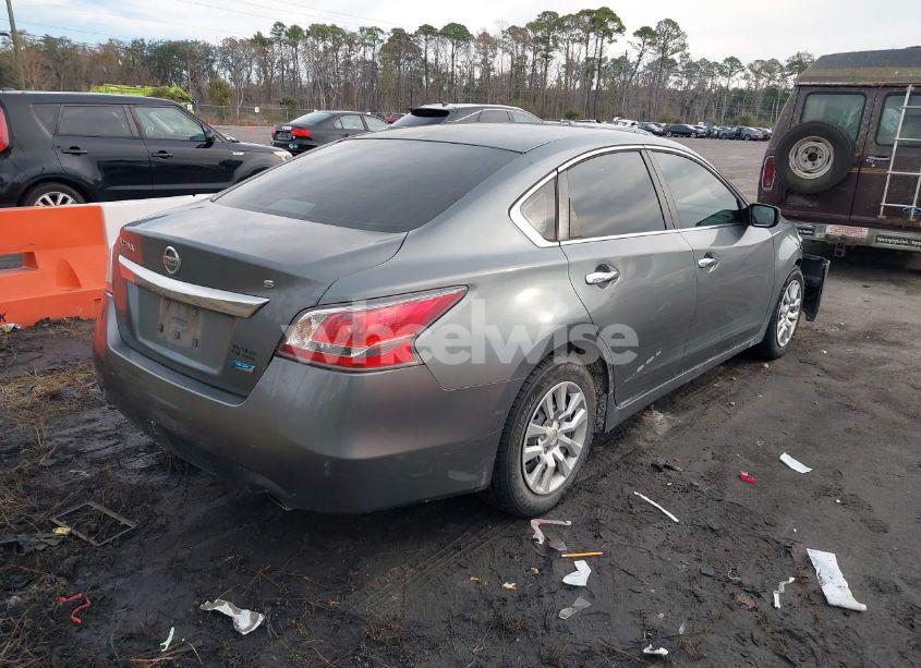Photo 4 of 2014 Nissan Altima 2.5 S (VIN 1N4AL3AP3EN210584)