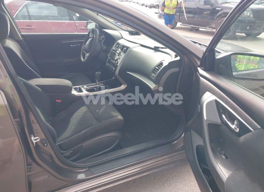 Photo 5 of 2014 Nissan Altima 2.5 S (VIN 1N4AL3AP3EN211105)