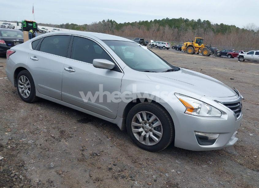2014 Nissan Altima 2.5 S (VIN 1N4AL3AP3EN213050) main photo