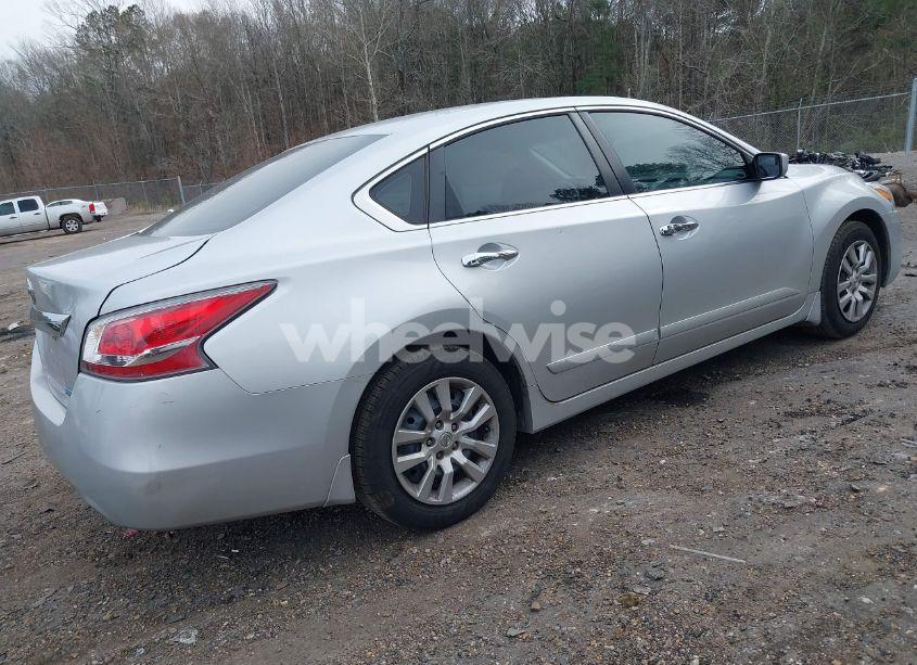 Photo 4 of 2014 Nissan Altima 2.5 S (VIN 1N4AL3AP3EN213050)
